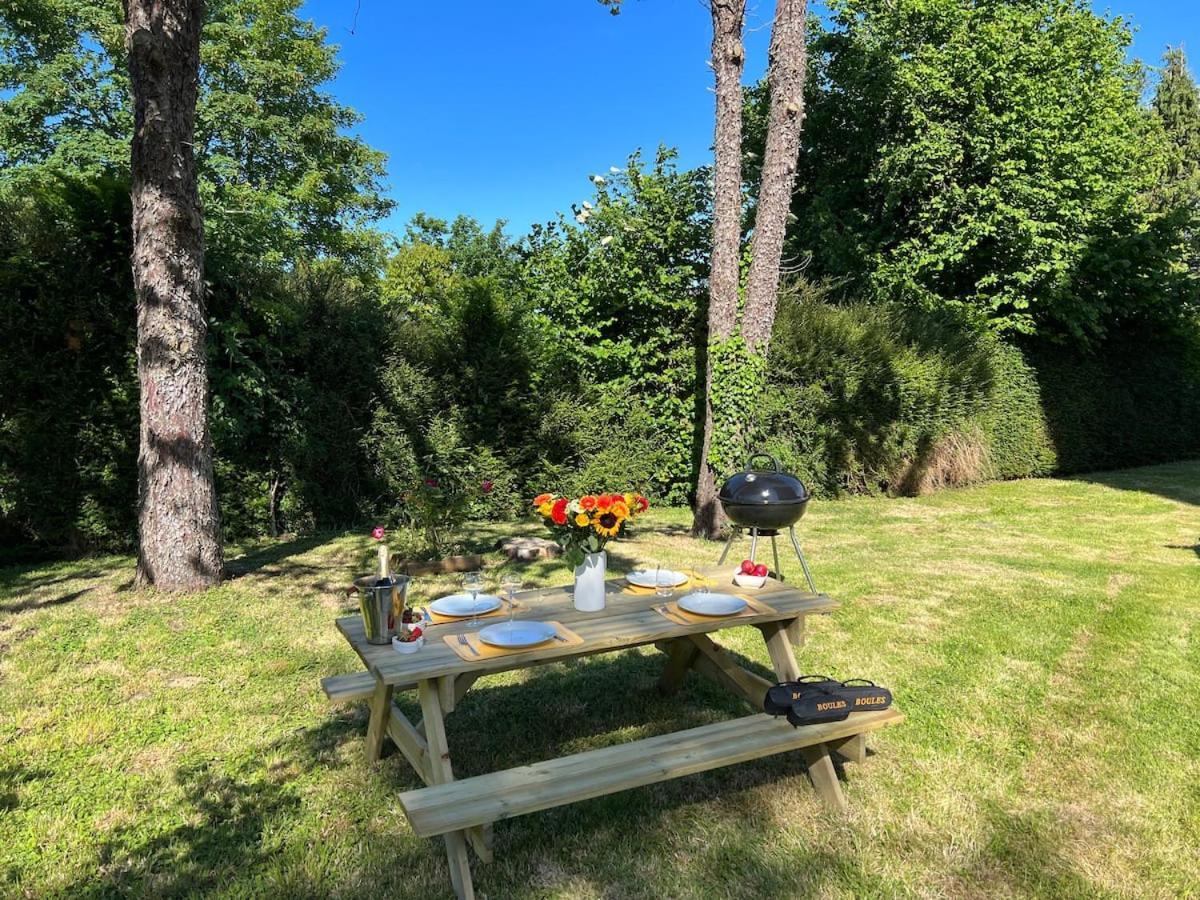 Ferienwohnung Le Manoir Des Lys Tilly-sur-Seulles Exterior foto